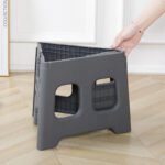 Portable Folding Outdoor Toilet with Lid – 150kg Capacity – Green